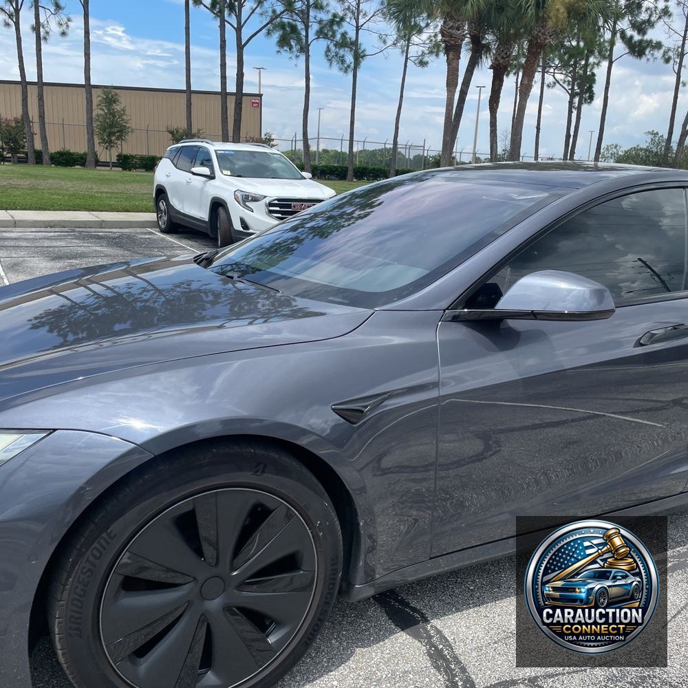 2021 Tesla Model S Plaid