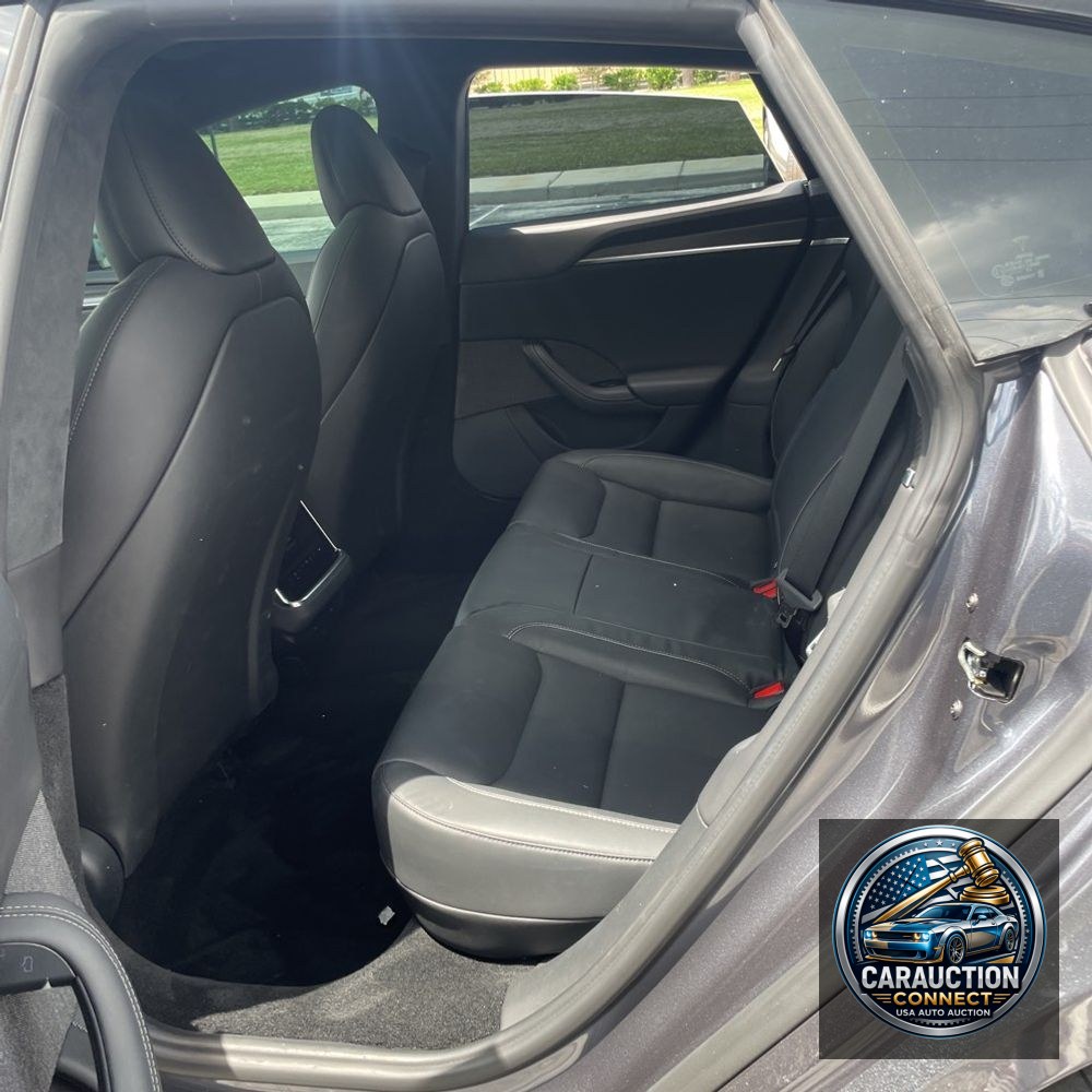 2021 Tesla Model S Plaid