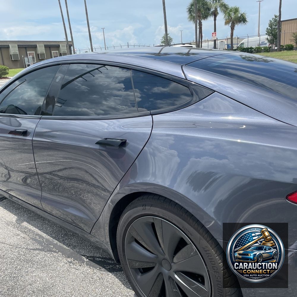 2021 Tesla Model S Plaid