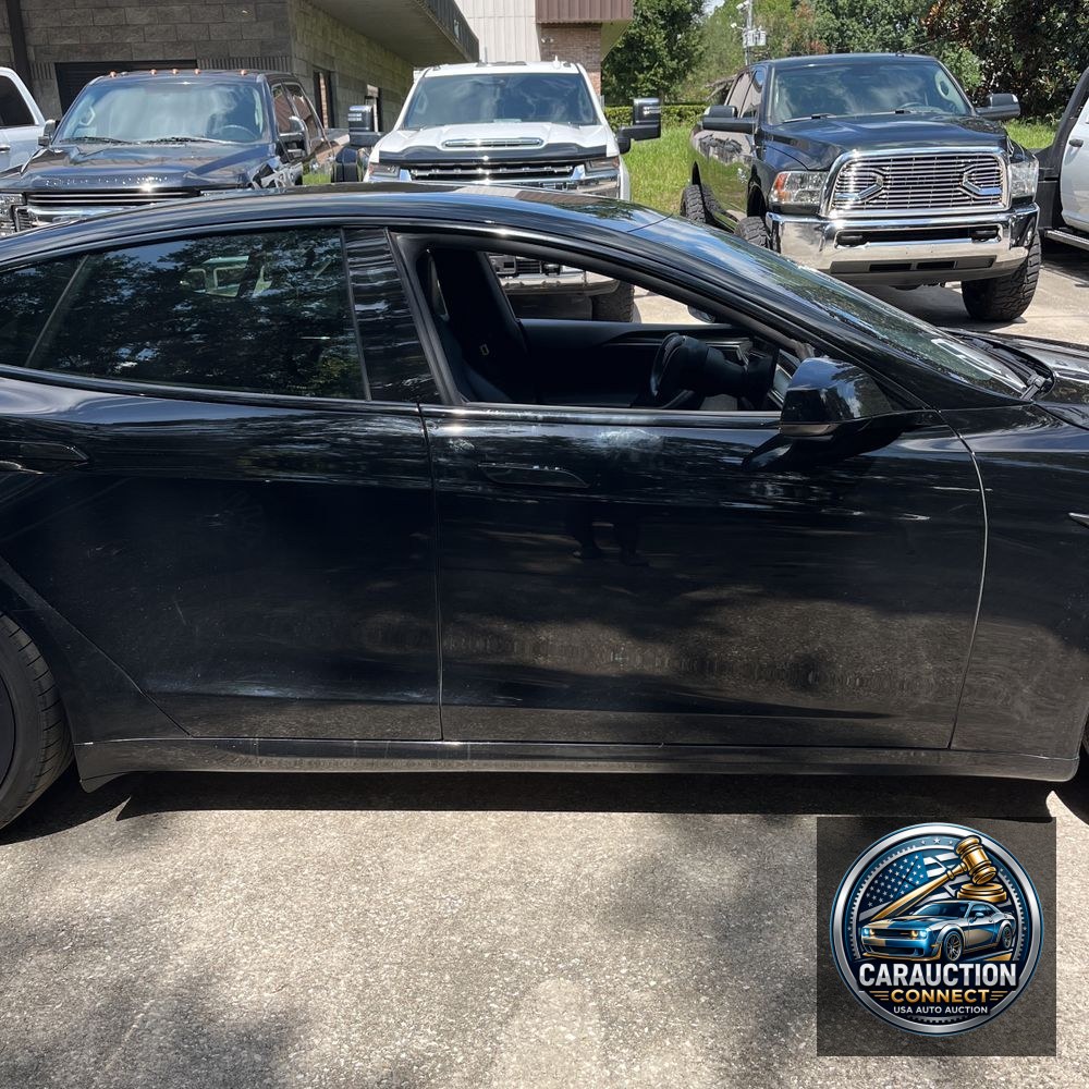 2021 Tesla Model S Plaid