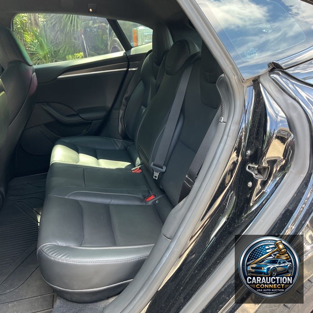 2021 Tesla Model S Plaid