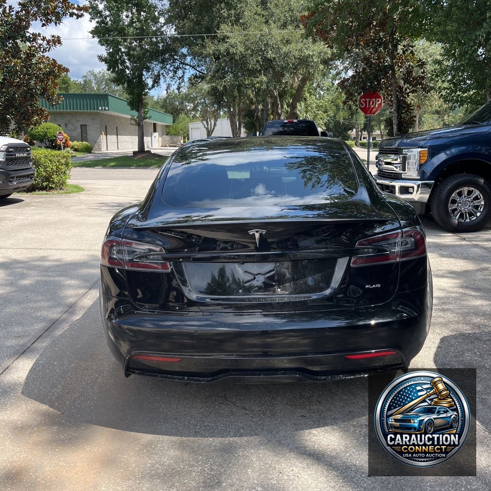 2021 Tesla Model S Plaid