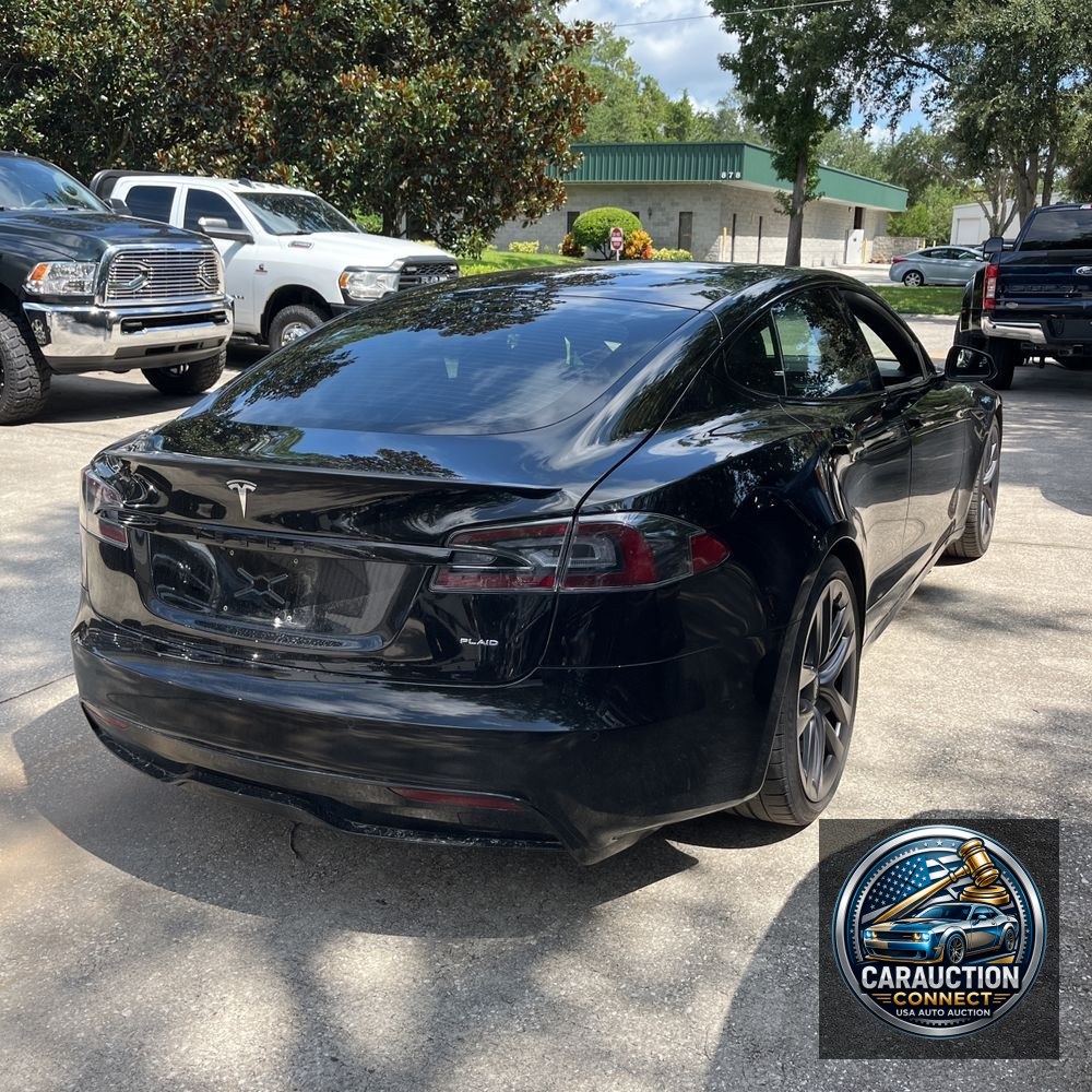 2021 Tesla Model S Plaid