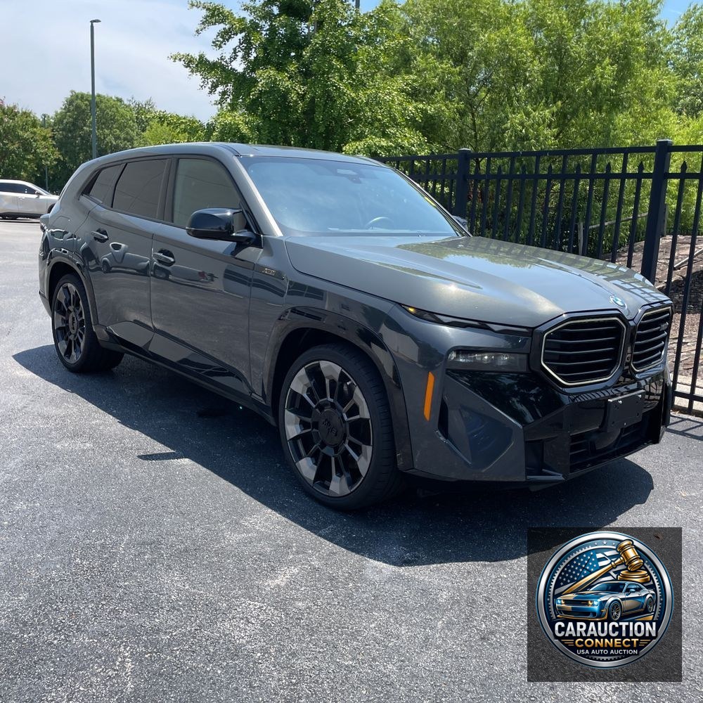 2023 BMW XM Base