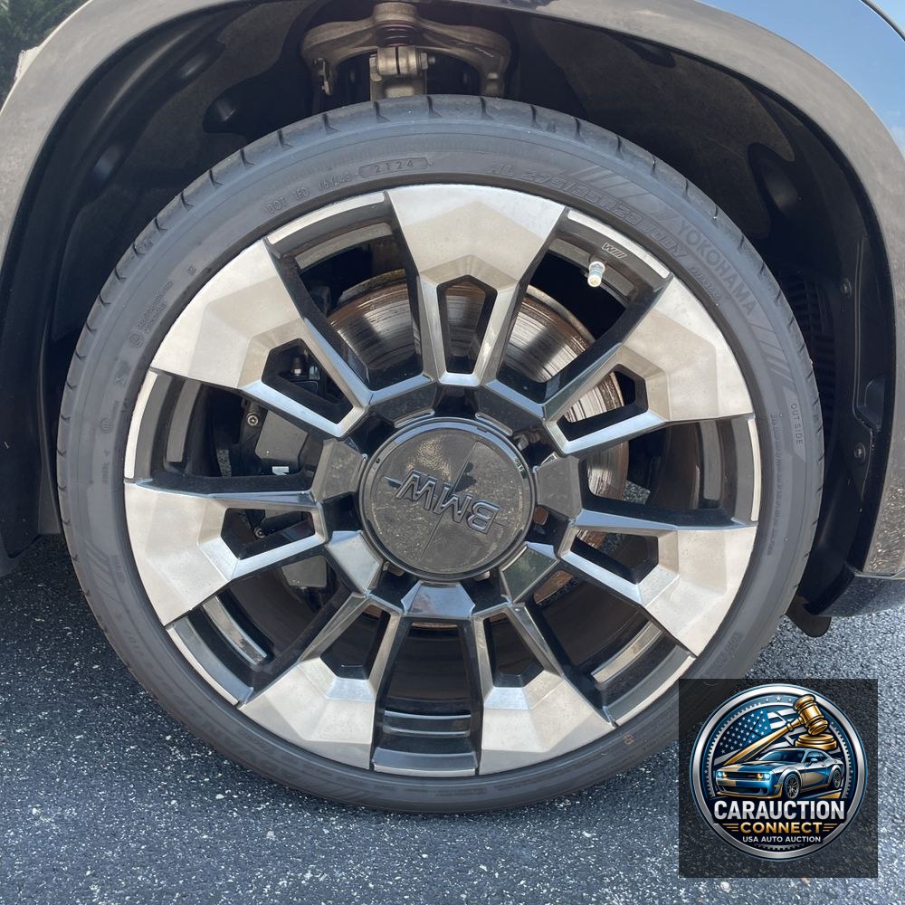 2023 BMW XM Base