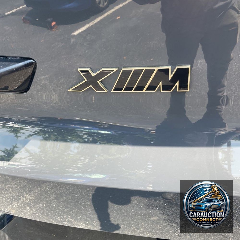 2023 BMW XM Base