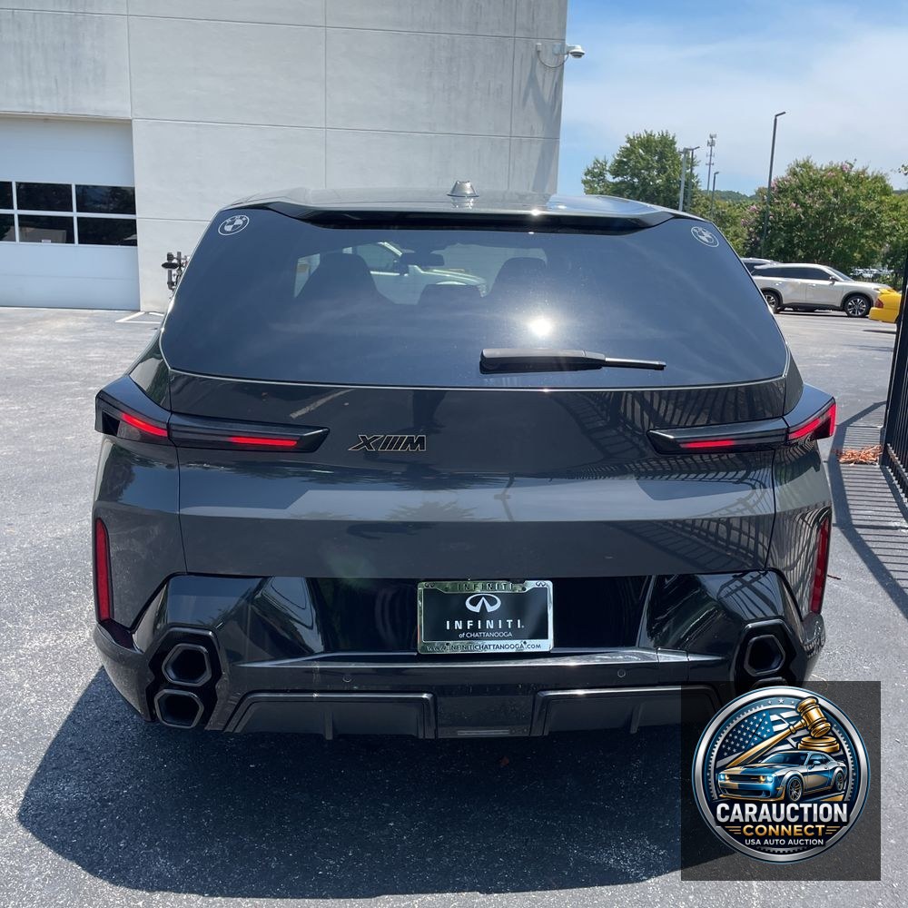 2023 BMW XM Base