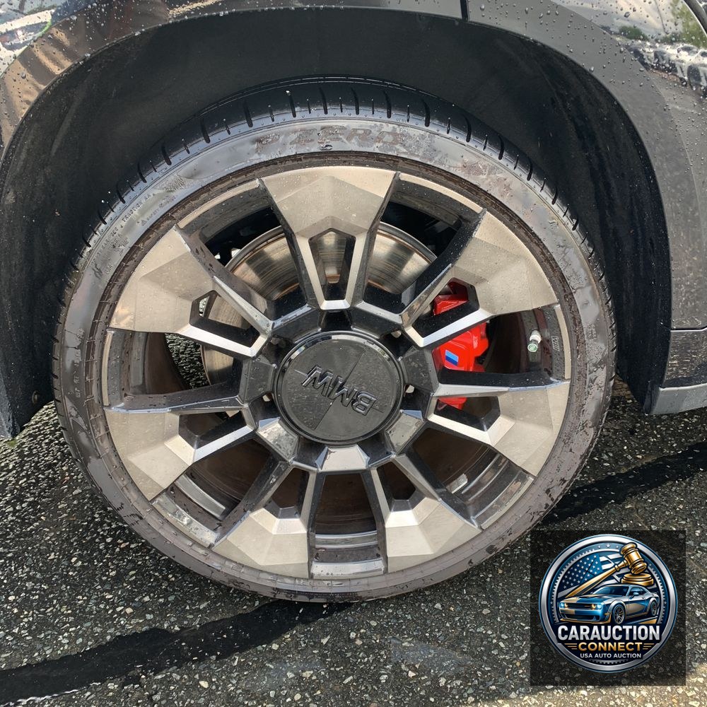 2023 BMW XM Base