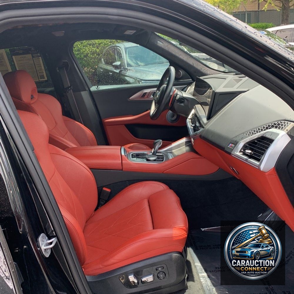2023 BMW XM Base