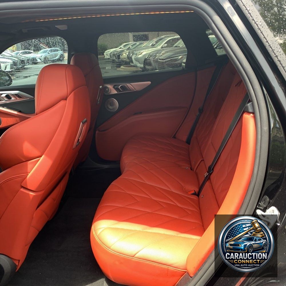 2023 BMW XM Base