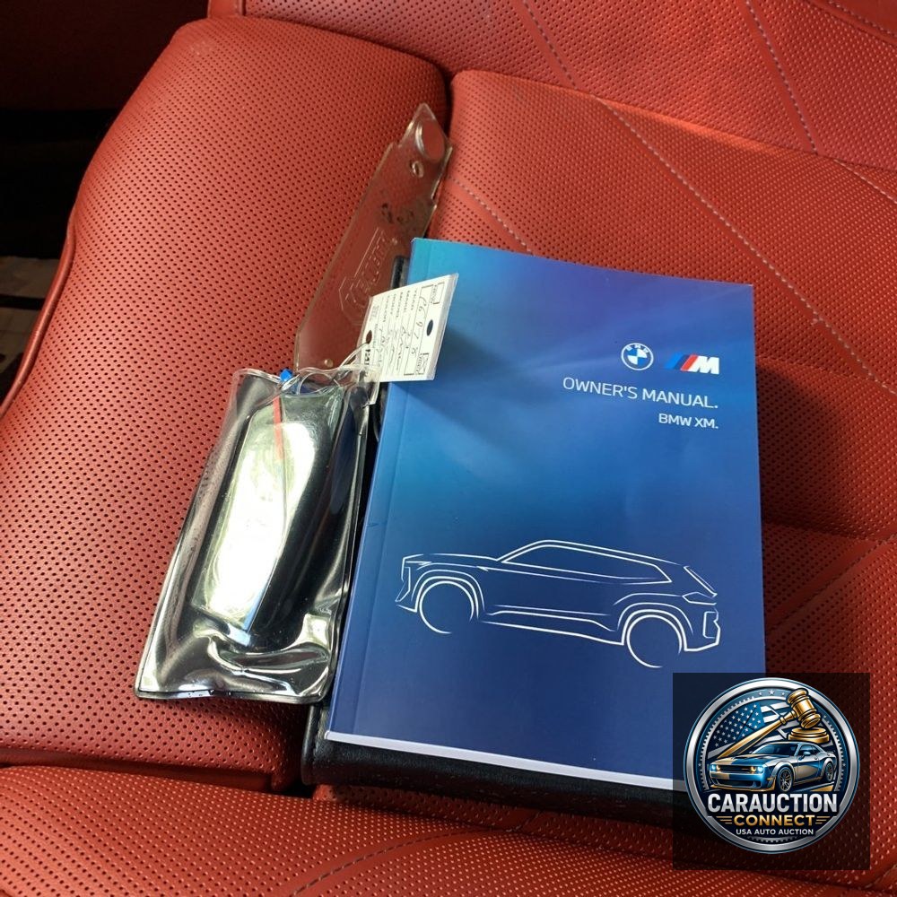 2023 BMW XM Base