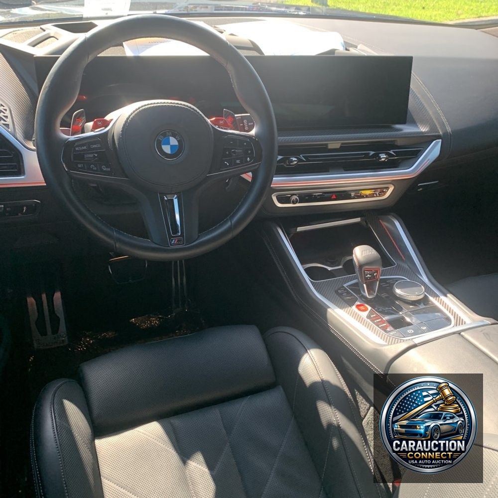 2023 BMW XM Base