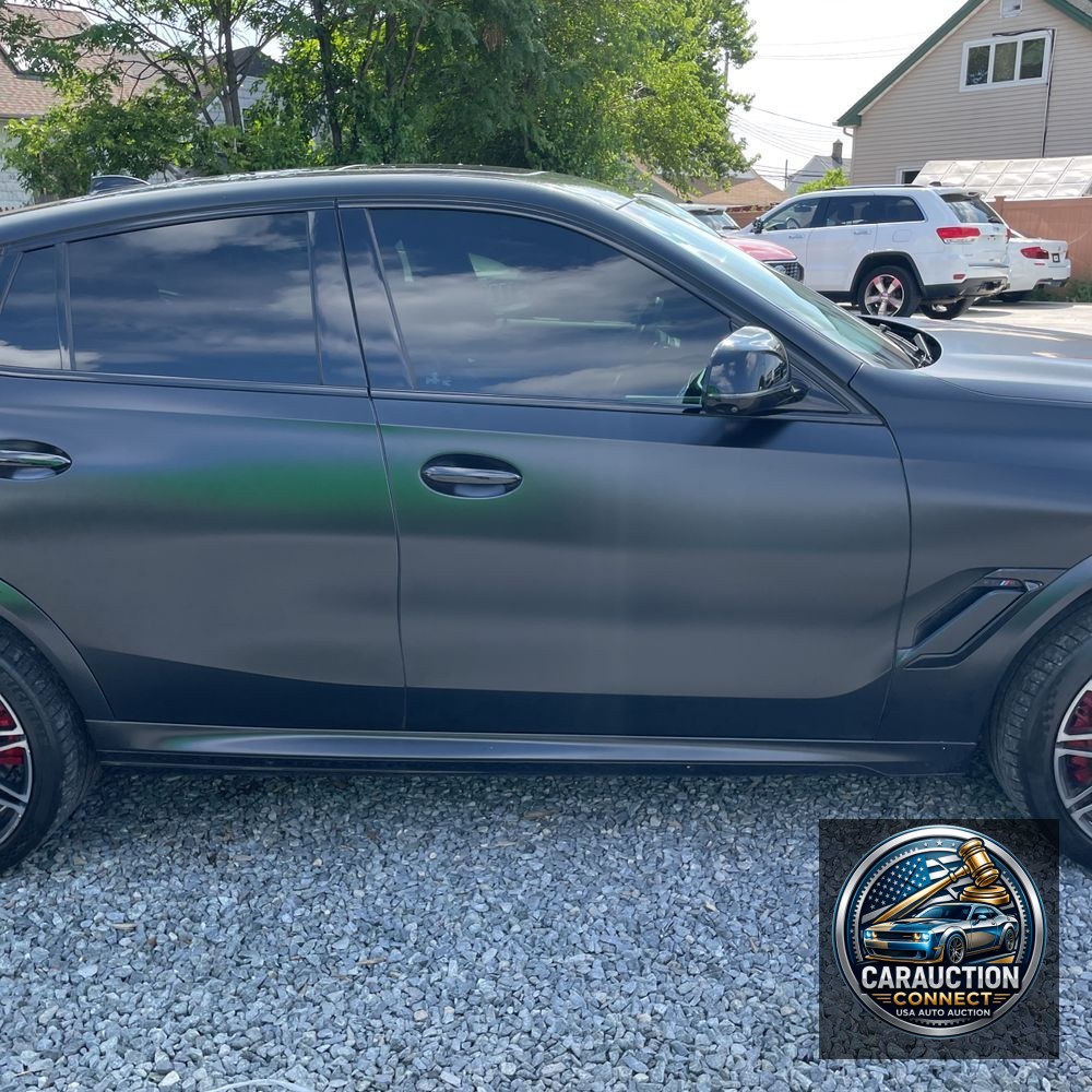 2021 BMW X6 M