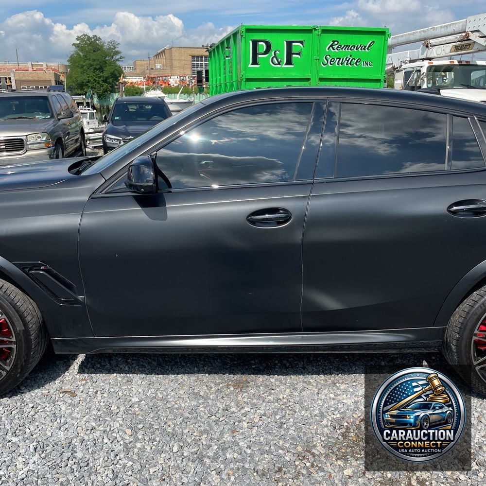 2021 BMW X6 M
