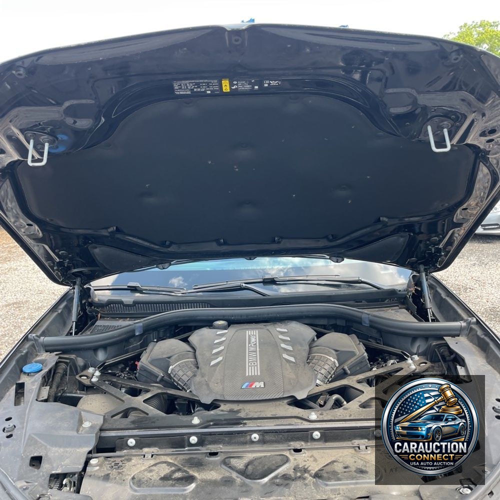 2021 BMW X6 M