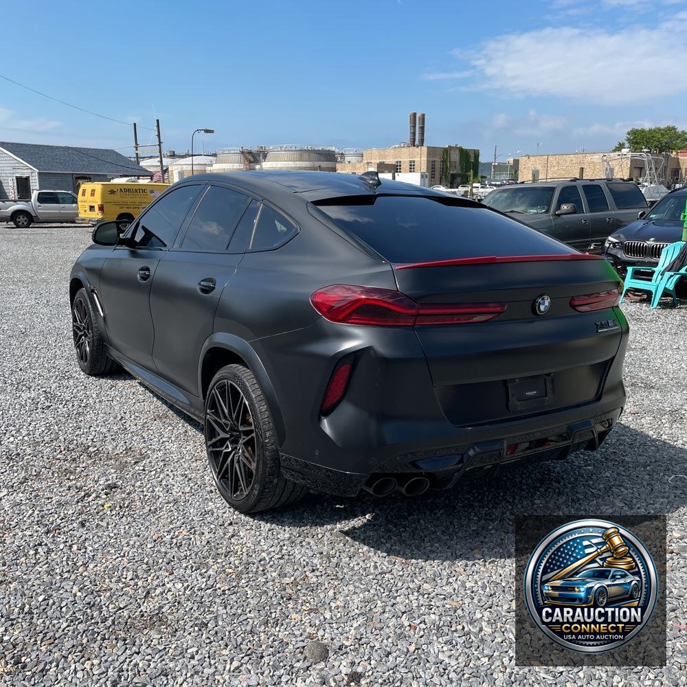 2021 BMW X6 M
