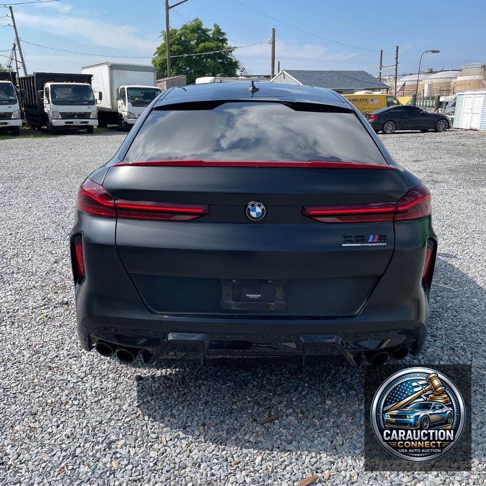 2021 BMW X6 M
