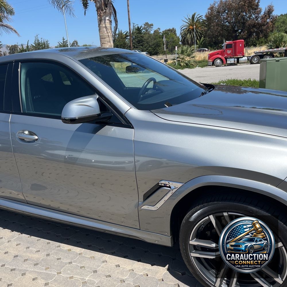 2023 BMW X6 M