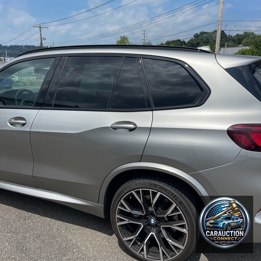 2022 BMW X5 M