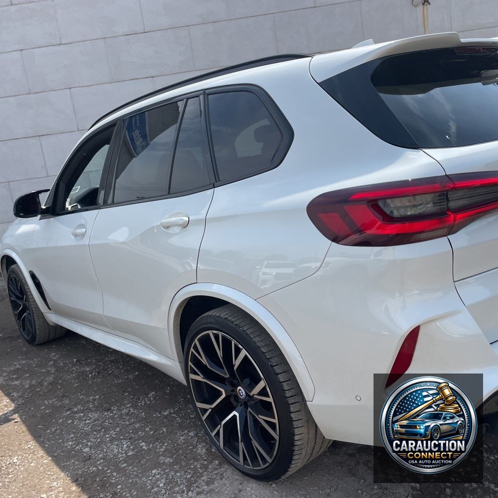 2022 BMW X5 M