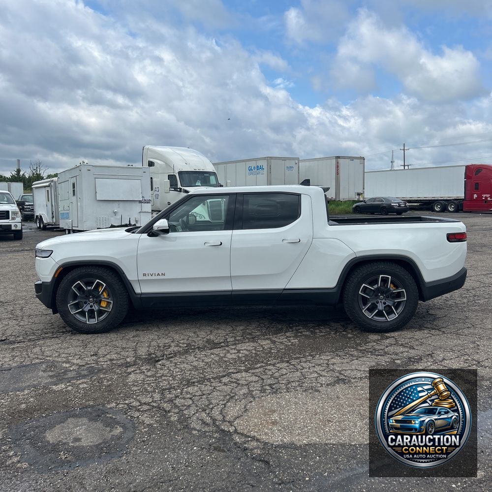 2022 Rivian R1T Adventure