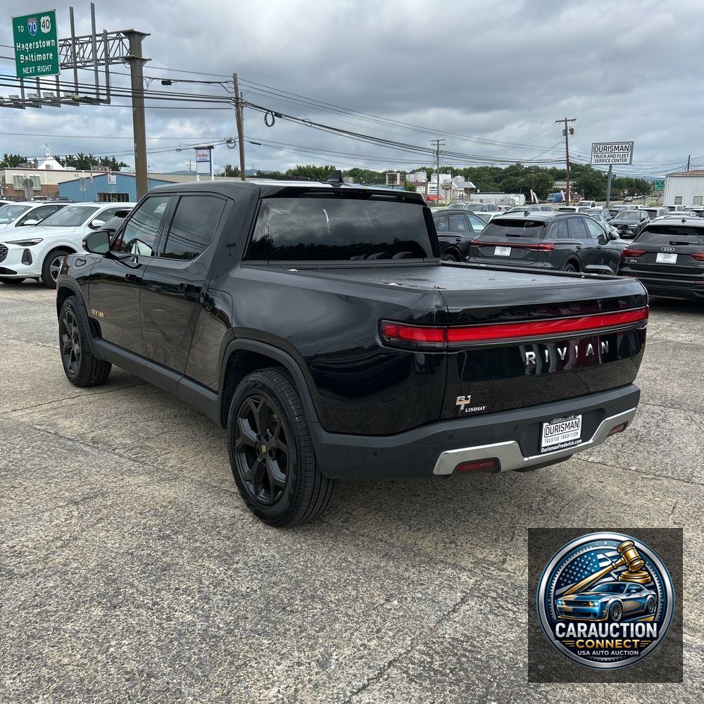 2022 Rivian R1T Adventure