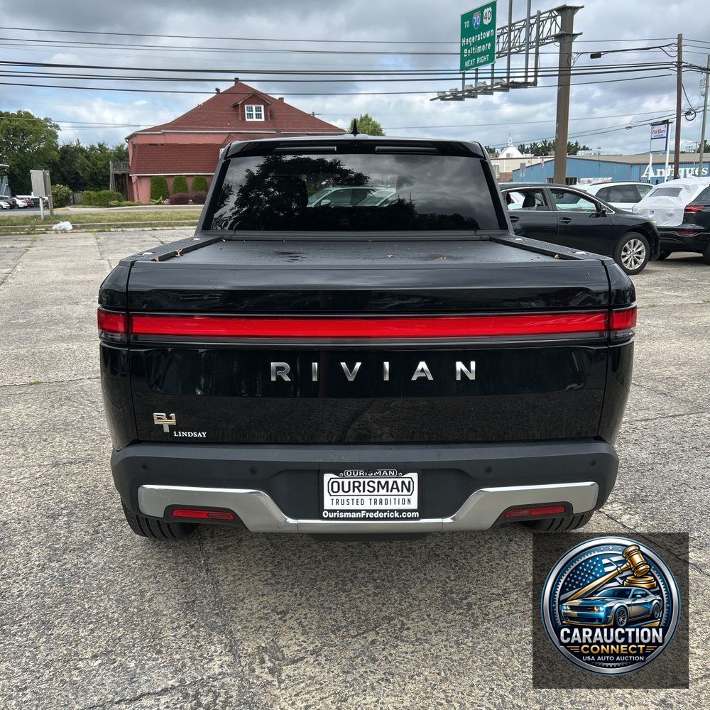 2022 Rivian R1T Adventure