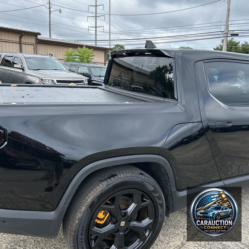 2022 Rivian R1T Adventure
