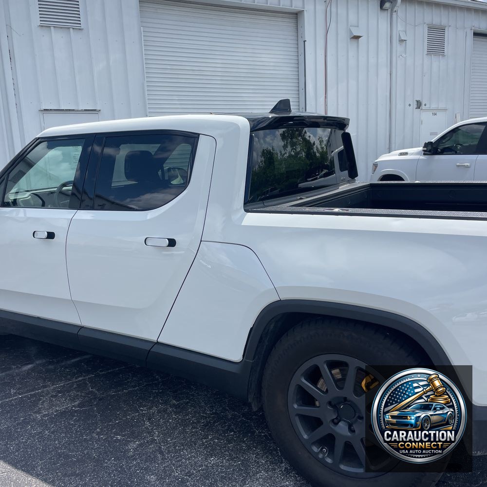 2022 Rivian R1T Adventure