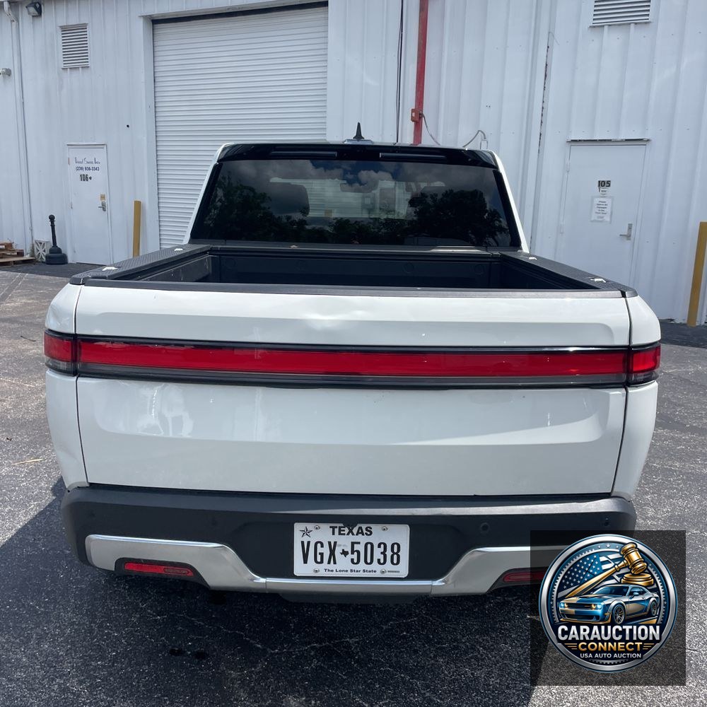 2022 Rivian R1T Adventure
