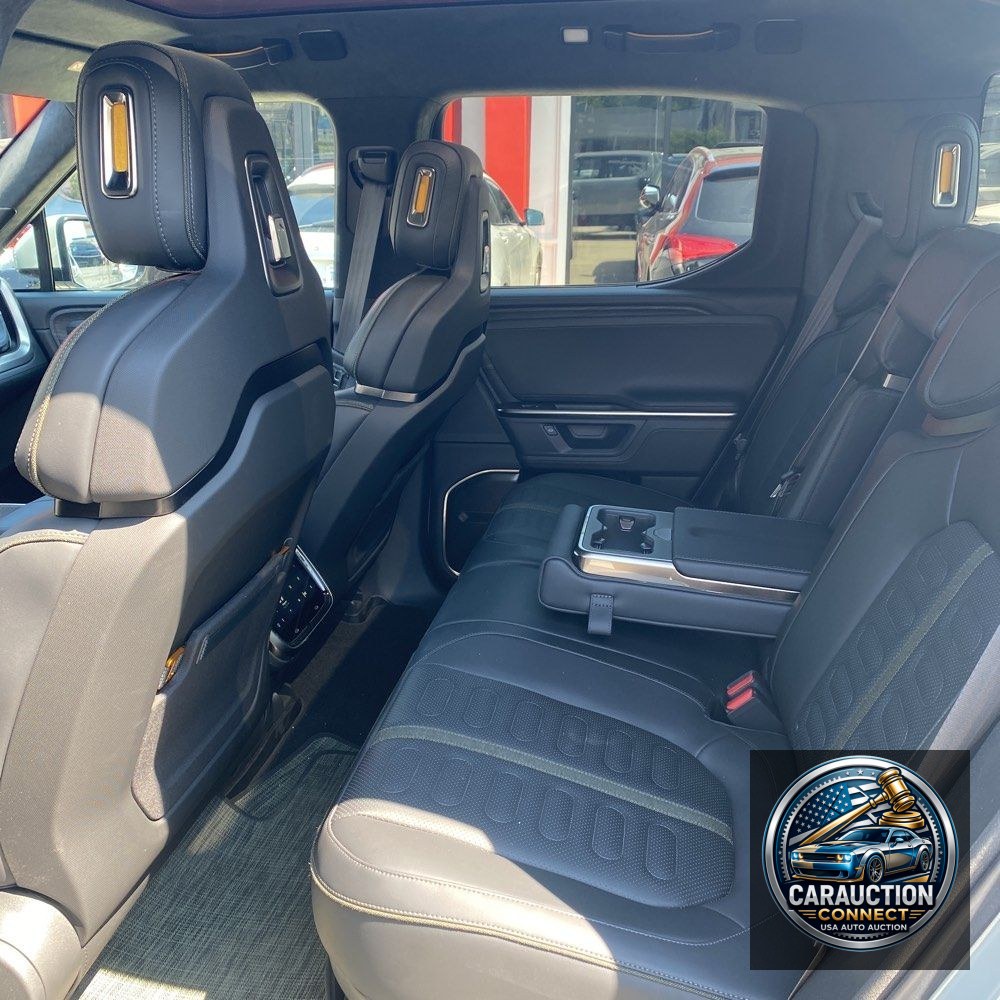 2025 Rivian R1T Adventure Dual-Motor