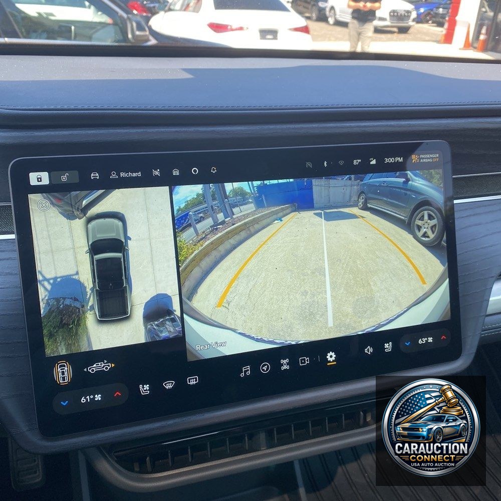 2025 Rivian R1T Adventure Dual-Motor