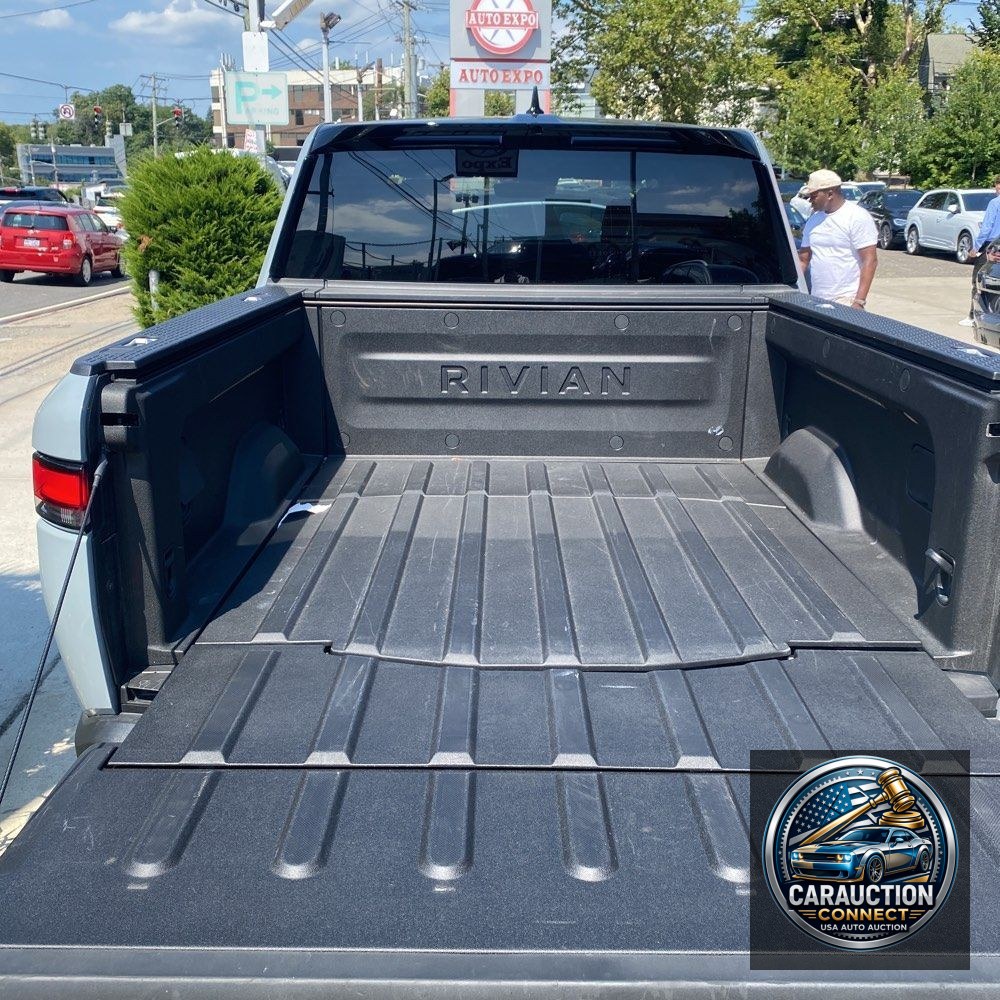 2025 Rivian R1T Adventure Dual-Motor