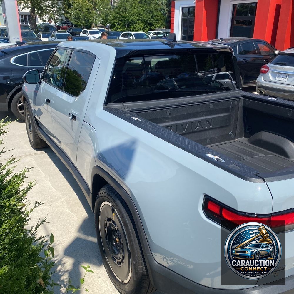2025 Rivian R1T Adventure Dual-Motor