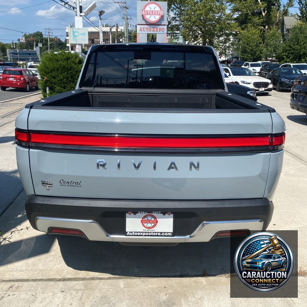 2025 Rivian R1T Adventure Dual-Motor