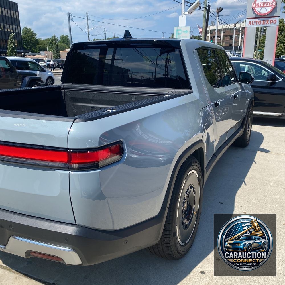 2025 Rivian R1T Adventure Dual-Motor