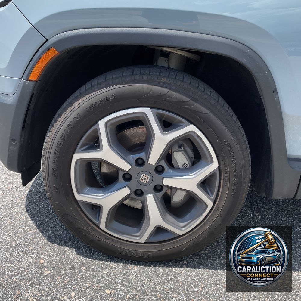 2024 Rivian R1T Adventure Dual-Motor