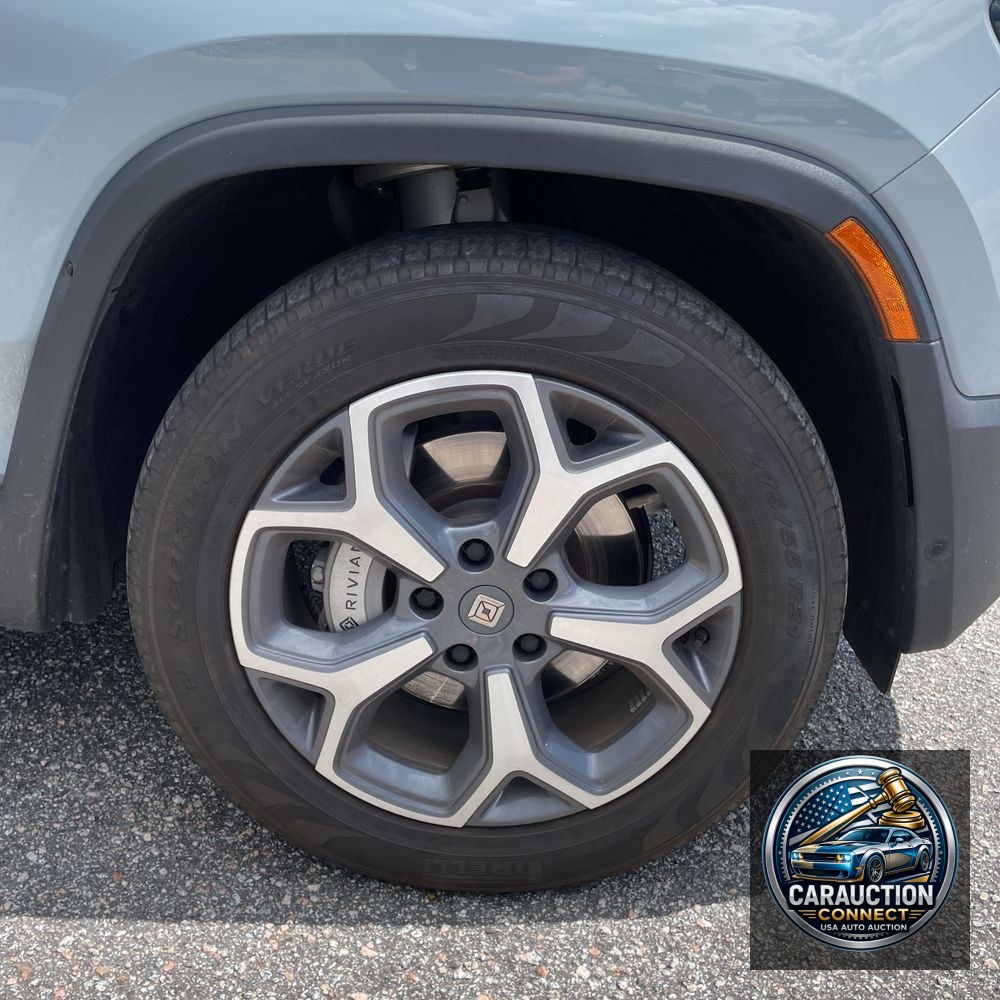 2024 Rivian R1T Adventure Dual-Motor