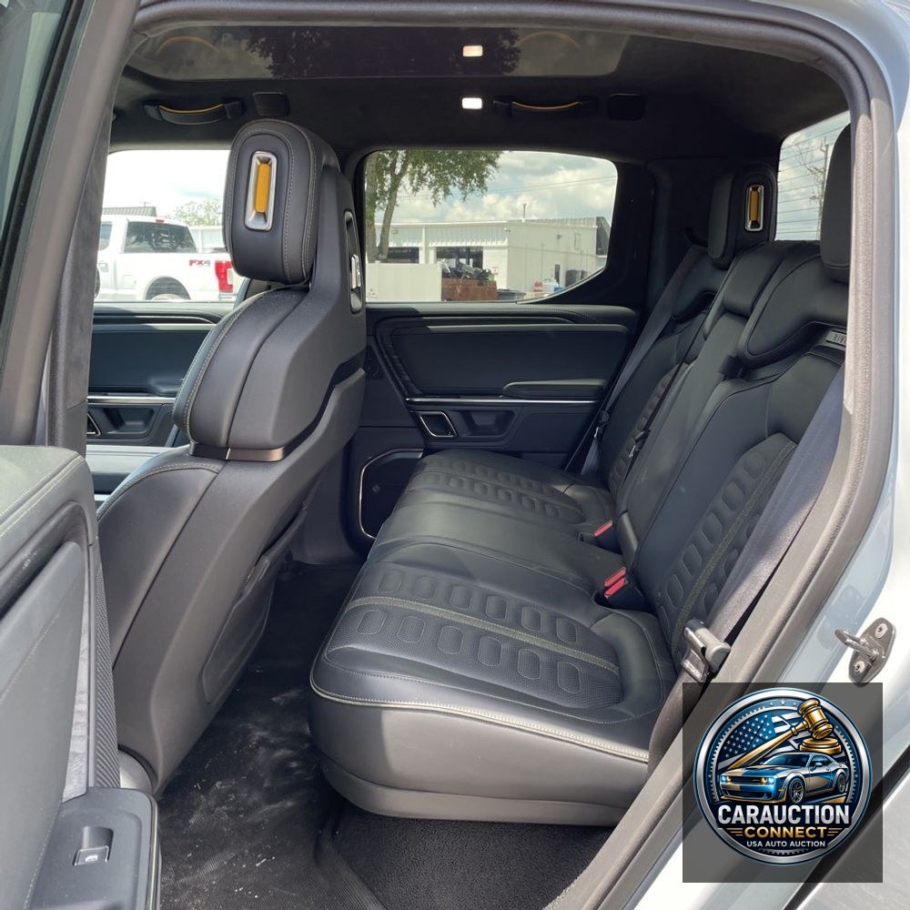 2024 Rivian R1T Adventure Dual-Motor