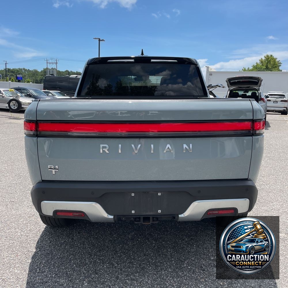2024 Rivian R1T Adventure Dual-Motor