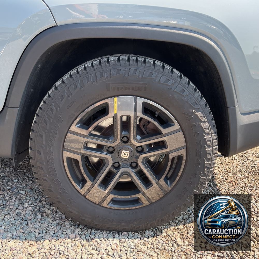 2024 Rivian R1T Adventure Dual-Motor