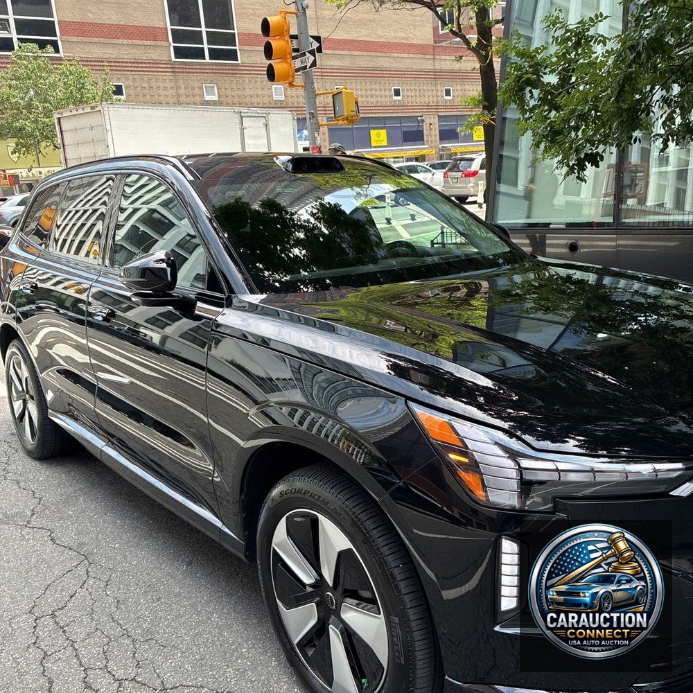 2025 Volvo EX90 Plus