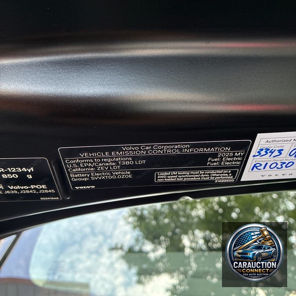 2025 Volvo EX90 Plus
