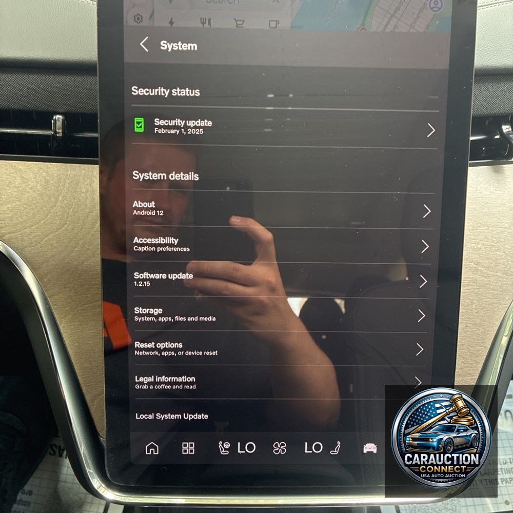 2025 Volvo EX90 Plus