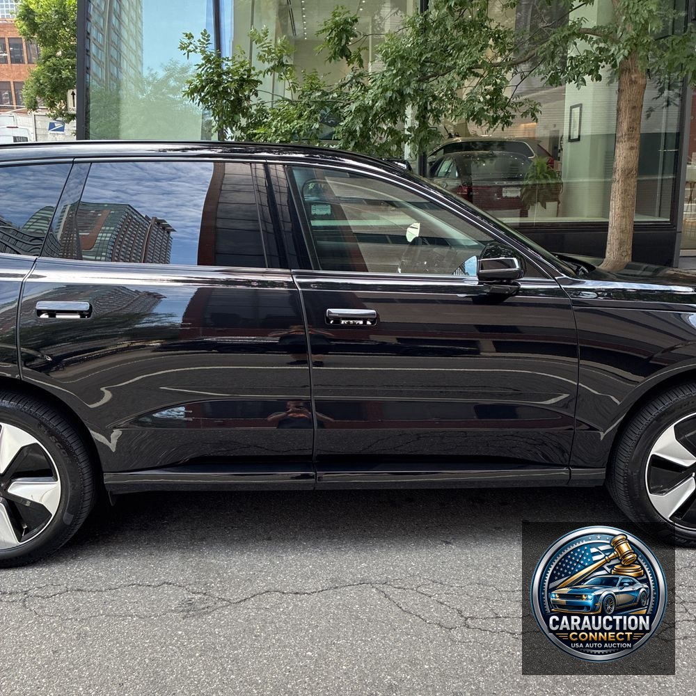 2025 Volvo EX90 Plus