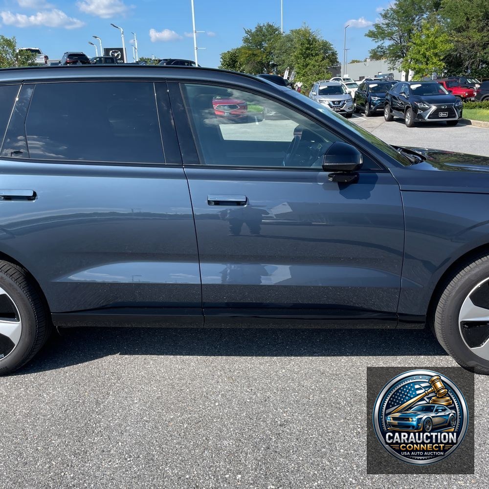 2025 Volvo EX90 Plus