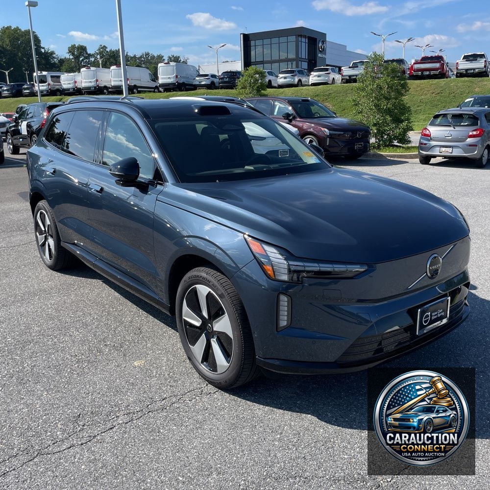 2025 Volvo EX90 Plus