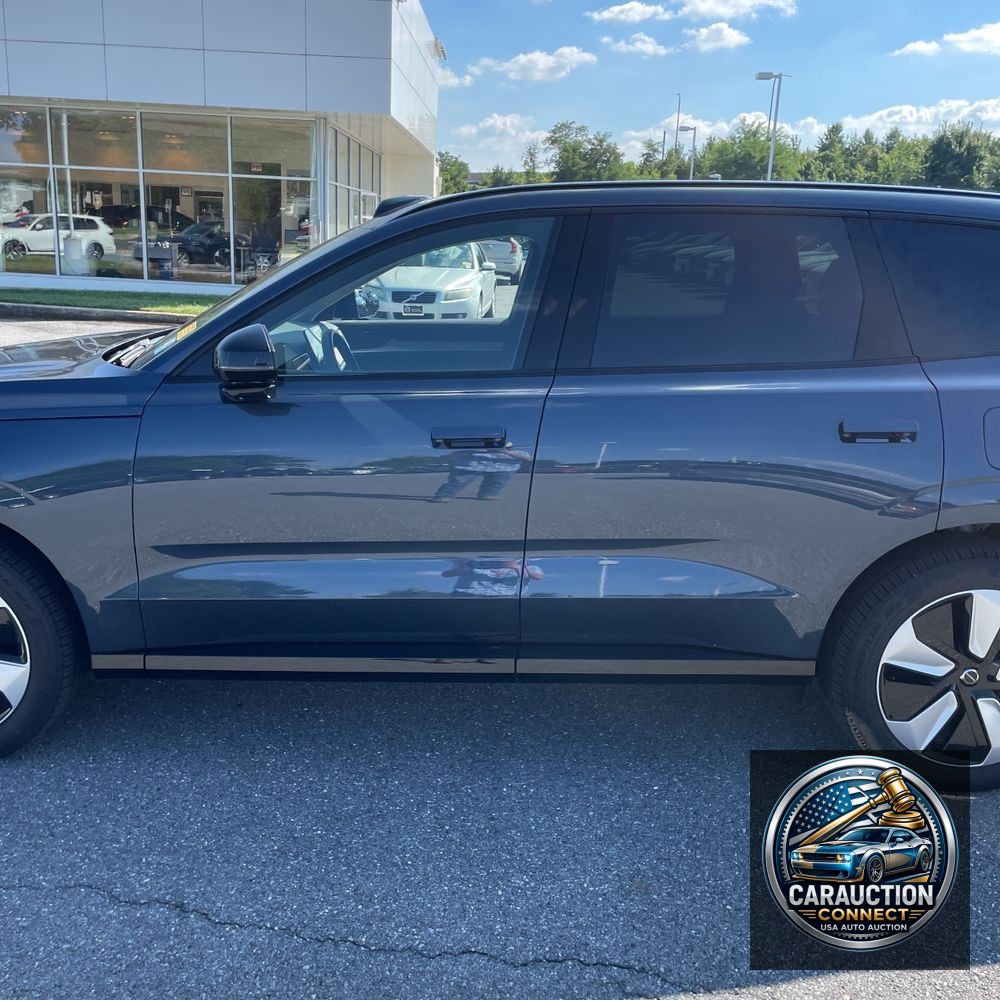 2025 Volvo EX90 Plus