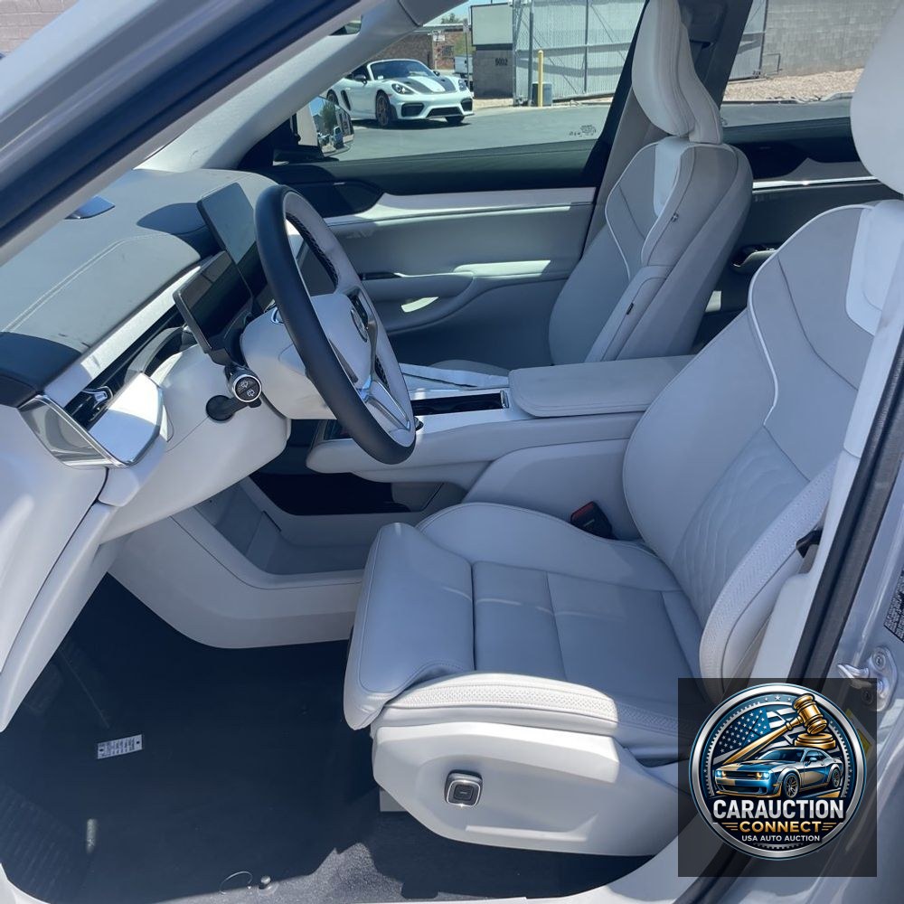 2025 Volvo EX90 Ultra