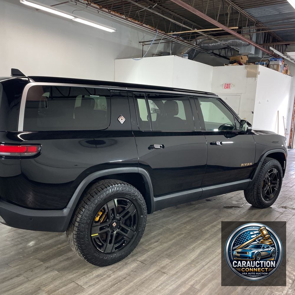 2023 Rivian R1S Adventure Quad-Motor